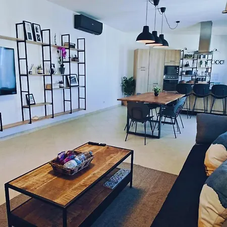 아파트 Querencia - Feel At