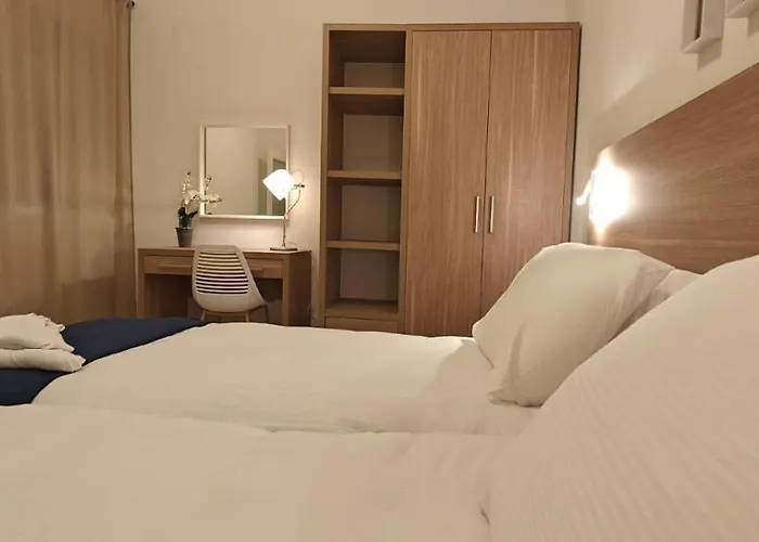 Querencia - Feel At * Kalkara