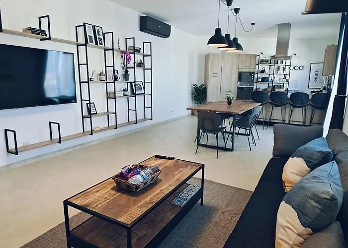 Querencia - Feel At *