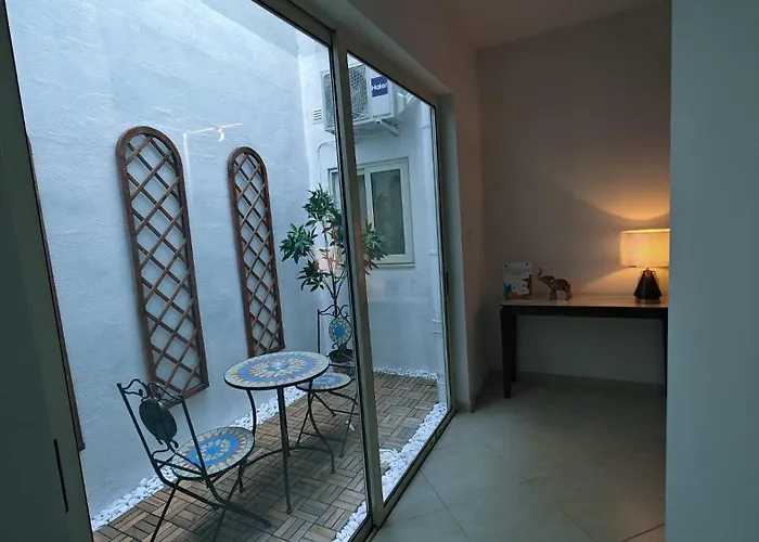 Querencia - Feel At * Kalkara