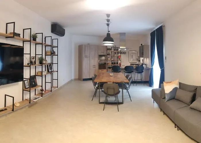 Querencia - Feel At * Kalkara